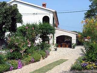 Apartment house - MANJ 293